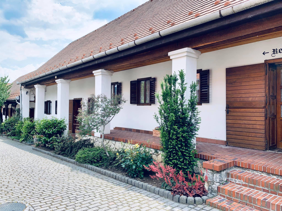 Öreg Prés Butikhotel - Mór