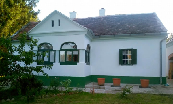 ÖregFenyő Porta-Magyarszombatfa
